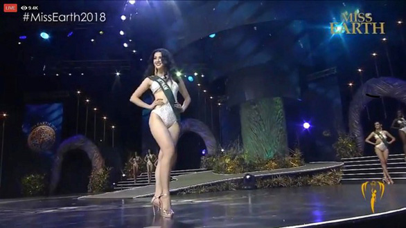 Phương Khánh trong phần thi bikini - Ảnh chụp màn hình