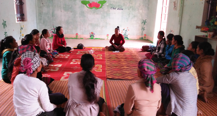   Buổi sinh hoạt định kỳ của hội viên phụ nữ bản Hưng, xã Trọng Hoá