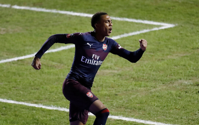 Joseph Willock lập cú đúp trong chiến thắng của Arsenal trước Blackpool - Ảnh: REUTERS