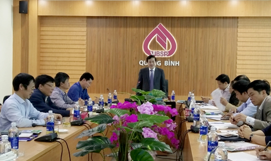 Đồng chí Nguyễn Xuân Quang, Phó Chủ tịch Thường trực UBND tỉnh phát biểu tại cuộc họp.