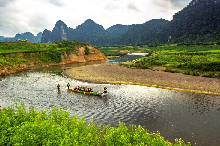 Non nước giao hòa. Ảnh: Lê Thanh Thu