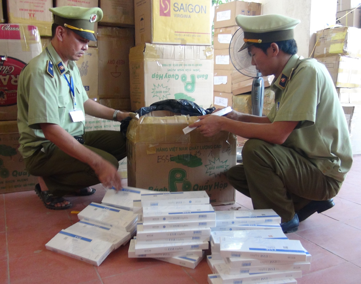  Số thuốc lá trên xe ô tô có giá trị khoảng hơn 300 triệu đồng.