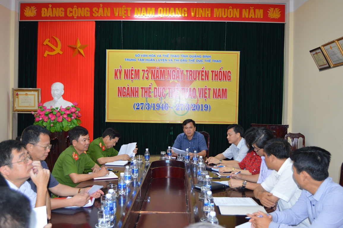Ban tổ chức họp bàn công tác chuẩn bị tổ chức giải.