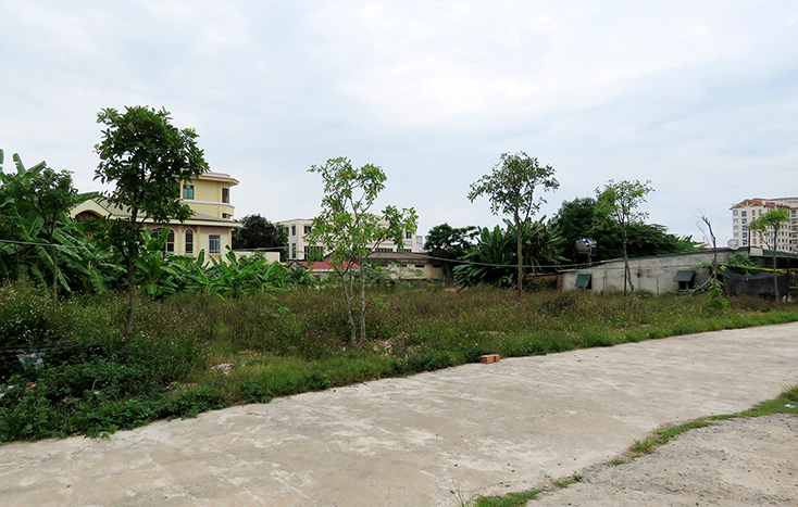 Hàng ngàn mét vuông  "đất vàng " bị bỏ hoang từ 10 năm qua tại dự án này.
