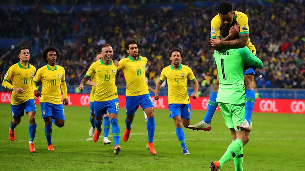  Brazil vào bán kết sau loạt sút luân lưu may rủi. (Nguồn: AP)