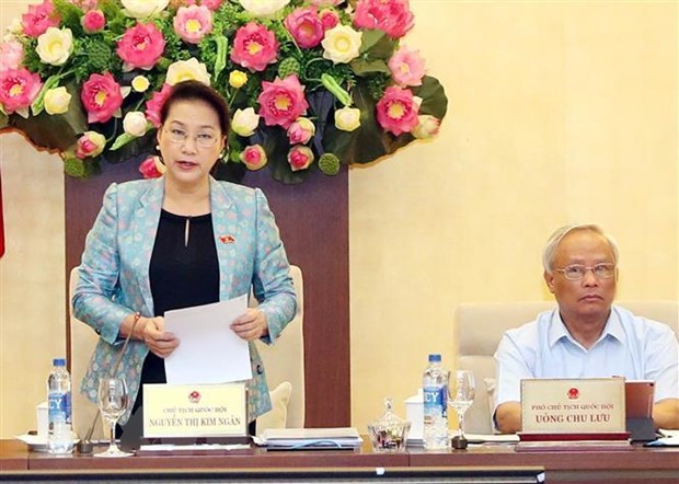 De nghi giu nguyen hai Pho Chu tich Hoi dong Nhan dan cap tinh hinh anh 2Chủ tịch Quốc hội Nguyễn Thị Kim Ngân chủ trì và phát biểu khai mạc Phiên họp thứ 35 của Ủy ban Thường vụ Quốc hội. (Ảnh: Trọng Đức/TTXVN)