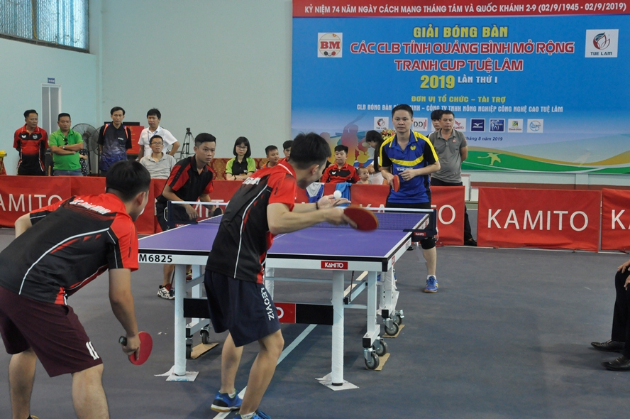 Các VĐV tranh tài tại giải