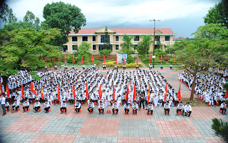 Các trường học ngày càng được đầu tư xây dựng khang trang, đáp ứng nhu cầu học tập của học sinh trong tỉnh.