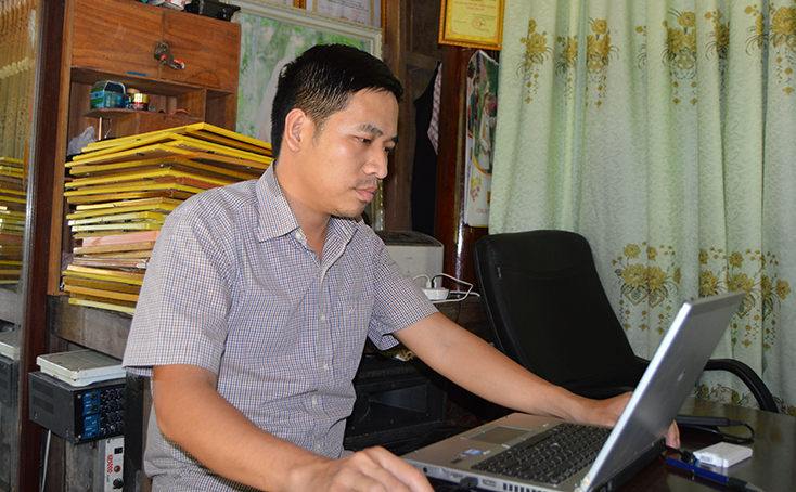 Thầy giáo Cao Hùng Thọ không ngừng học tập nâng cao kiến thức và tích cực nghiên cứu khoa học