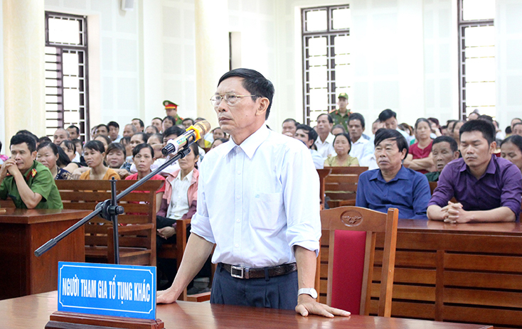 Ông Hoàng Văn Đức tại phiên tòa xét xử Nguyễn Ngọc Sơn.