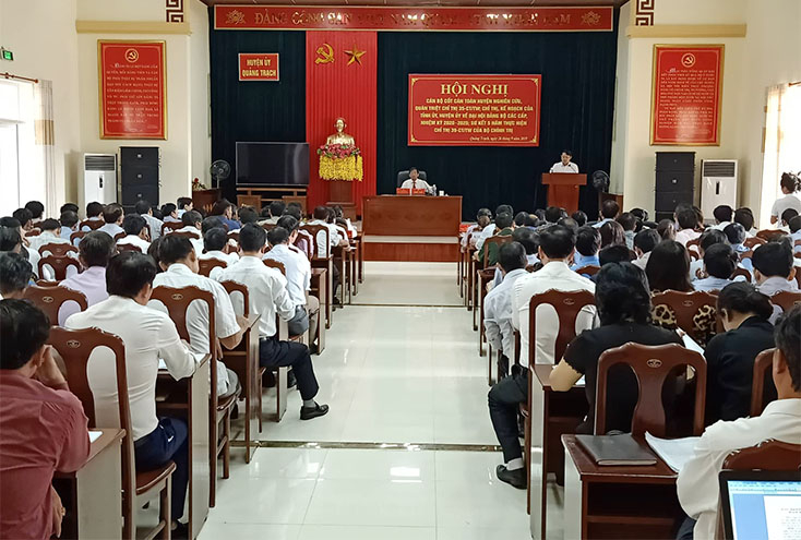 Các đại biểu tham dự hội nghị