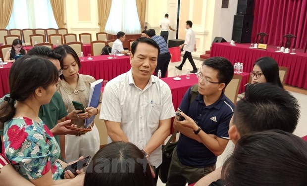 Vu Thanh tra Bo Xay dung bi bat: Lanh dao Bo thua nhan co sai pham hinh anh 2Ông Lê Văn Lãng - Phó chánh Thanh tra Bộ Xây dựng chia sẻ với phóng viên báo chí. (Ảnh: Hùng Võ/Vietnam+)