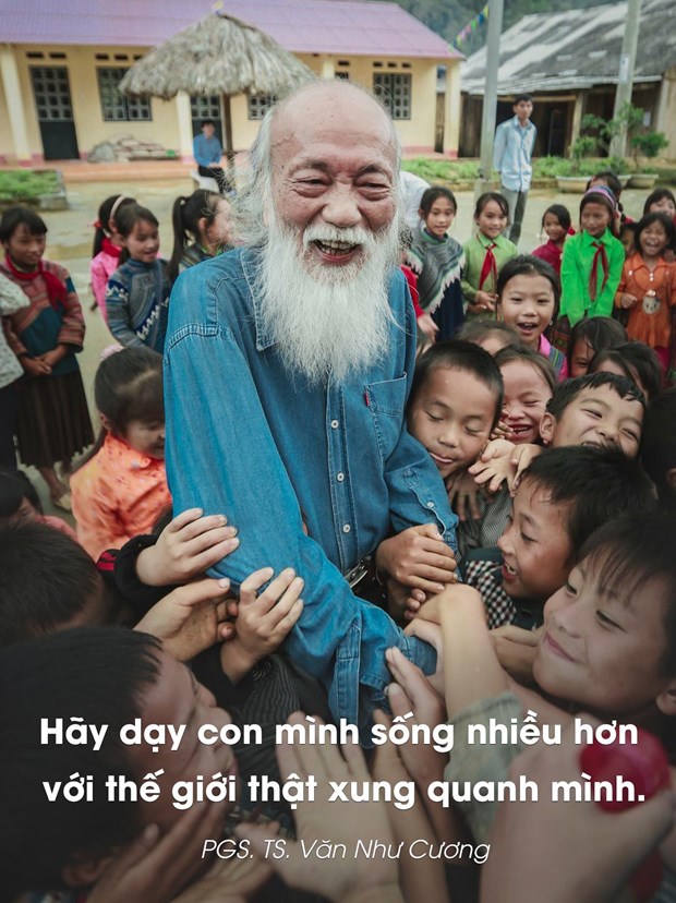  Trong ký ức của hàng chục thế hệ học sinh, hình ảnh thầy Văn Như Cương hiện lên như một ông tiên giữa đời thực, cương nghị, thẳng thắn, nghiêm khắc nhưng đầy bao dung, nhân hậu, vị tha. (Ảnh: Trường Lương Thế Vinh)