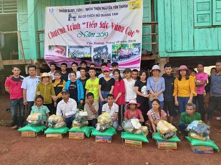 Thông qua hoạt động thiện nguyện, nhiều người nghèo đã quan tâm, có thêm nguồn động viên để vươn lên trong cuộc sống. 