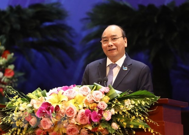 Thủ tướng Nguyễn Xuân Phúc phát biểu kết luận buổi đối thoại. (Ảnh: Văn Điệp/TTXVN)