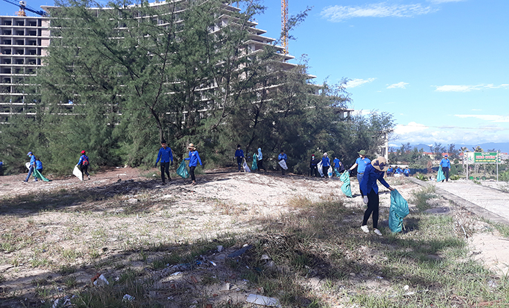 Công tác vệ sinh môi trường trên địa bàn thành phố Đồng Hới ngày càng chuyển biến tích cực.