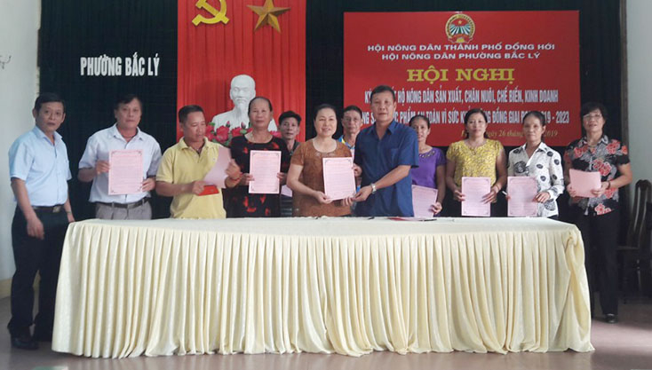  Hội Nông dân TP. Đồng Hới tổ chức ký cam kết sản xuất, chăn nuôi, chế biến, kinh doanh bảo đảm an toàn thực phẩm 