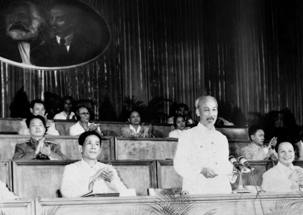 Chủ tịch Hồ Chí Minh phát biểu tại Đại hội III của Đảng. (Ảnh: TTXVN)