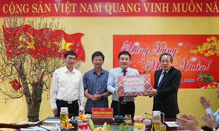 Đồng chí Bí thư Tỉnh ủy yêu cầu Bố Trạch cần có giải pháp và quyết tâm chính trị lớn để tăng tốc trong năm 2020