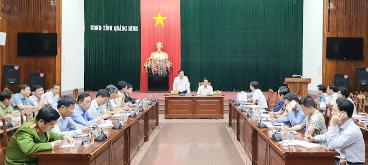 Đồng chí Nguyễn Xuân Quang, Phó Chủ tịch Thường trực UBND tỉnh phát biểu tại buổi làm việc.