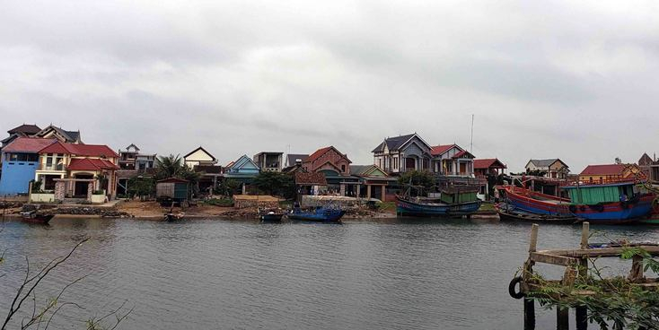  Thôn Cồn Sẻ, xã Quảng Lộc (TX. Ba Đồn) từ năm 2014 đến nay không kết nạp được đảng viên mới. 