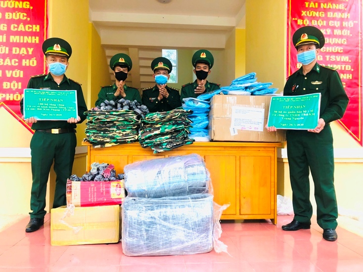 Các trang thiết bị góp phần hỗ trợ các chiến sỹ tuyến đầu trong phòng chống dịch bệnh.