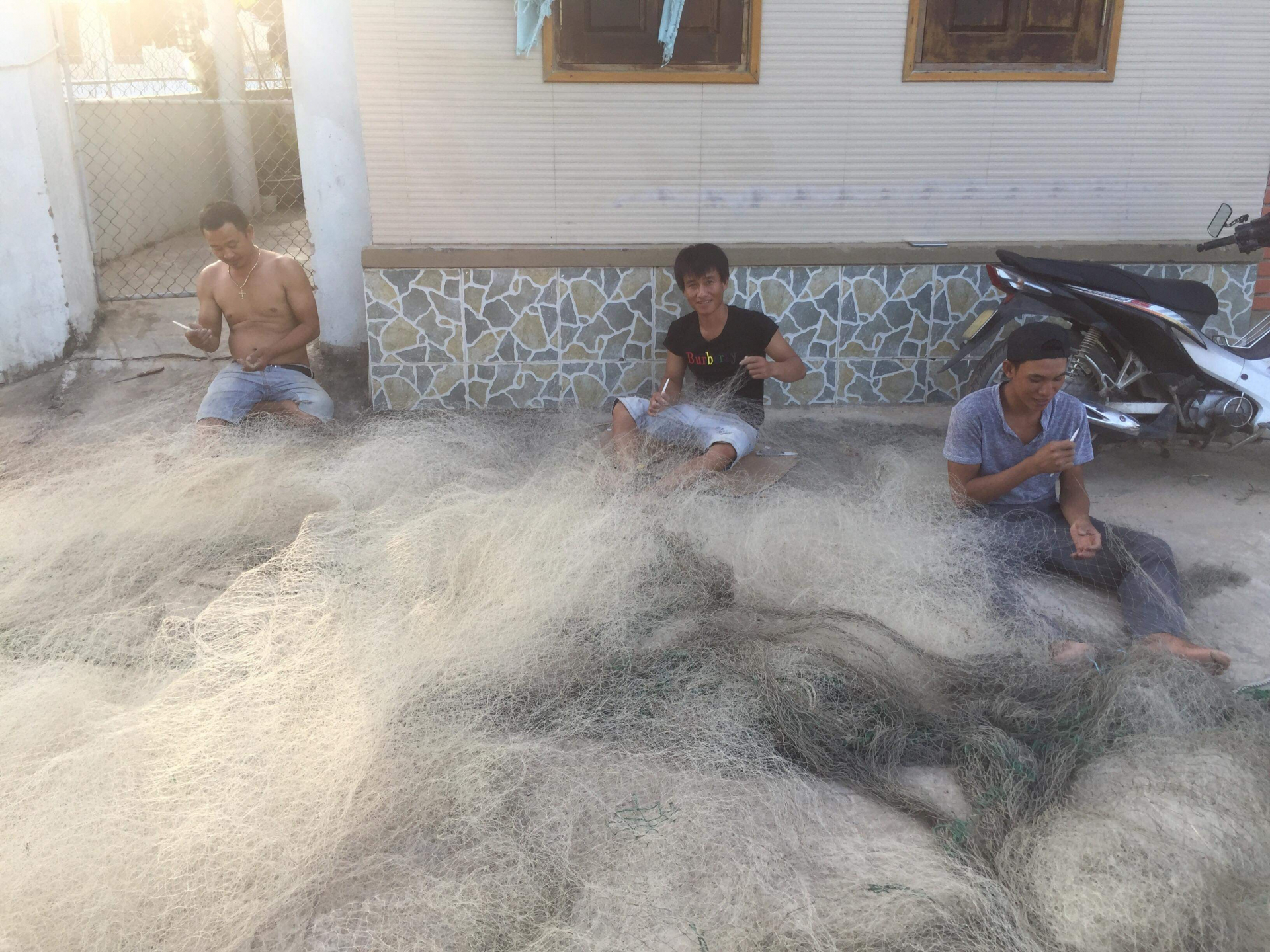 Hoạt động truyền thông có vai trò quan trọng giúp người nghèo nắm được các thông tin, chính sách và học hỏi các gương sáng vươn lên thoát nghèo.