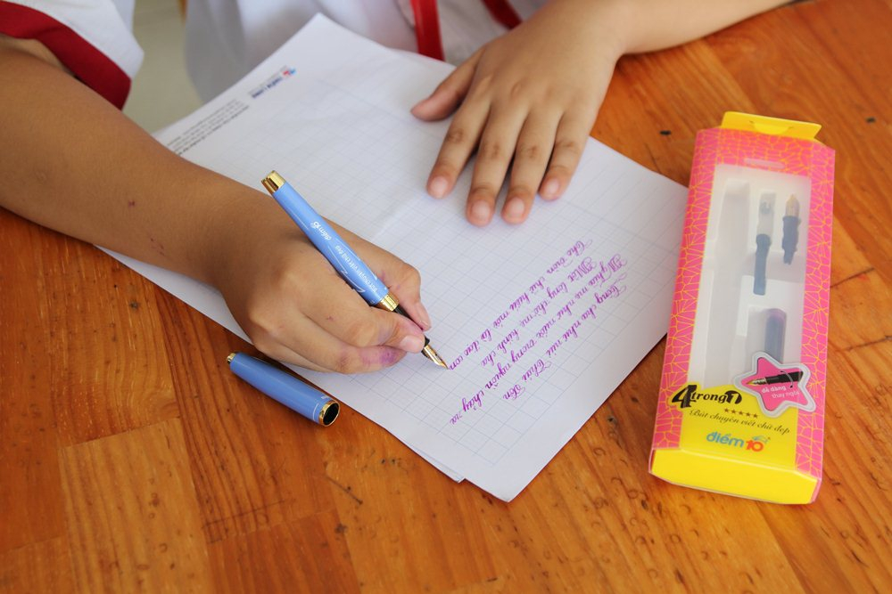 Một bài viết dự thi.