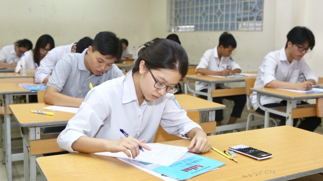  Ban ra đề Ngữ văn cần lưu tâm việc diễn đạt chặt chẽ hơn các câu lệnh. Ảnh: TTXVN