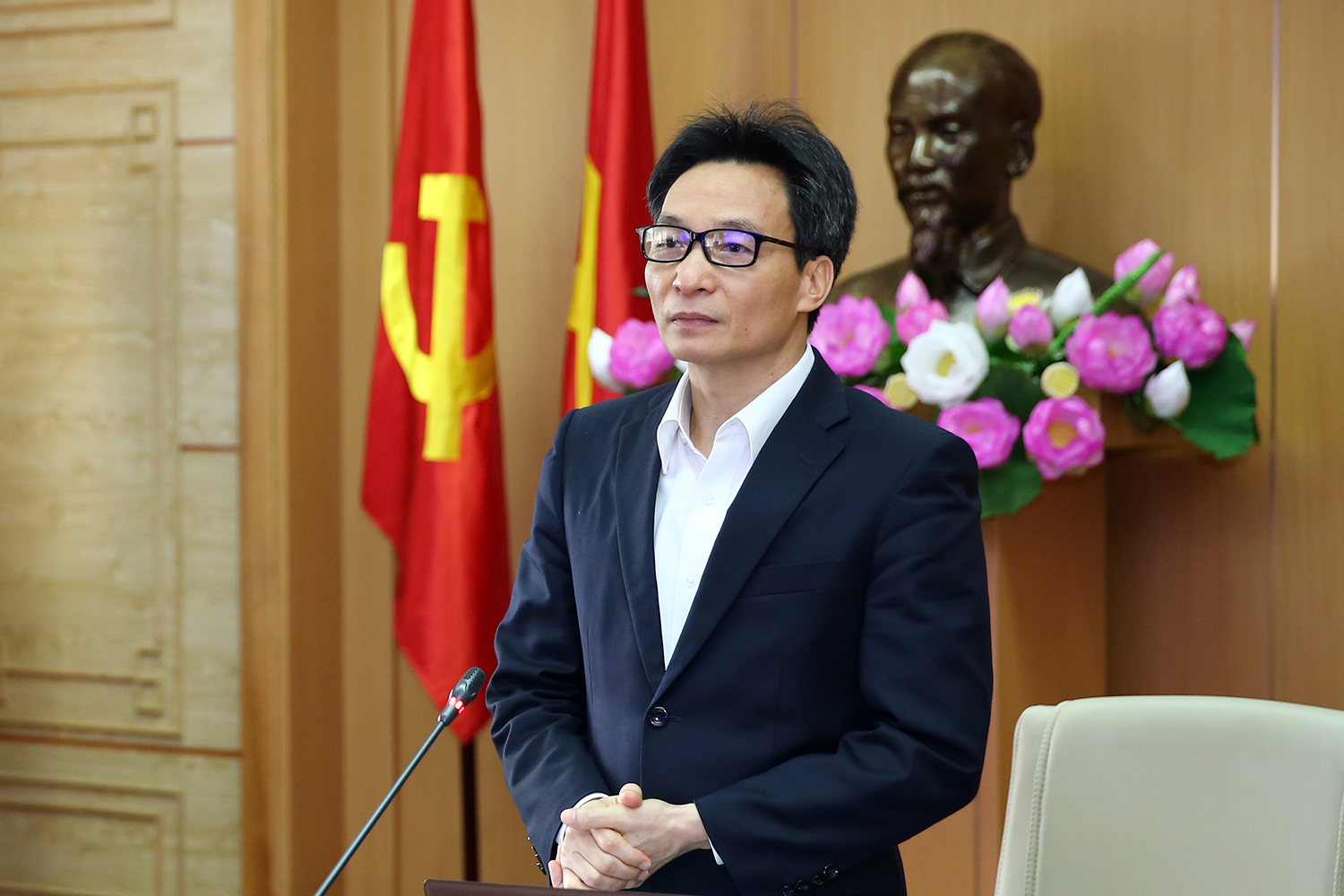 ​ Phó Thủ tướng Vũ Đức Đam: Nếu toàn dân đồng lòng, toàn dân chống dịch thì nhất định chúng ta sẽ chiến thắng. Ảnh: VGP/Đình Nam