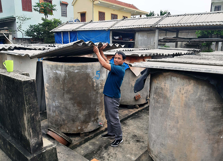 Thiếu nguồn nguyên liệu là nguyên nhân khiến nước mắm Quy Đức mất dần chỗ đứng trên thị trường.	