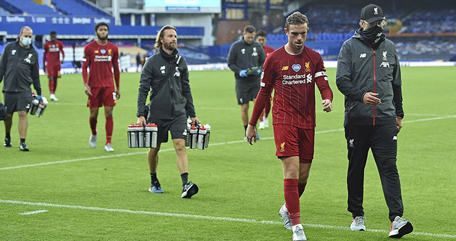 Liverpool chưa thể sớm đăng quang