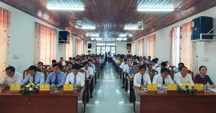 Các đại biểu dự kỳ hop thứ 13, HĐND huyện Lệ Thủy khóa XX
