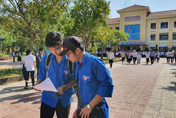 Cùng nhau dò lại bài thi…