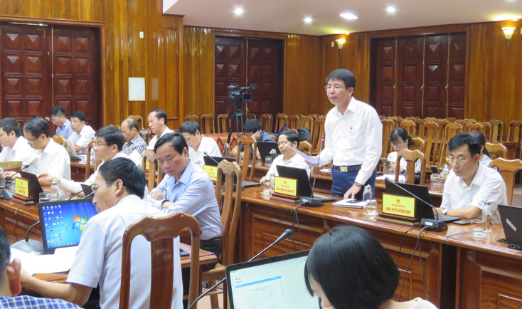 lãnh đạo UBND TP.Đồng Hới báo cáo thêm tình hình phát triển KT-XH ở địa phương
