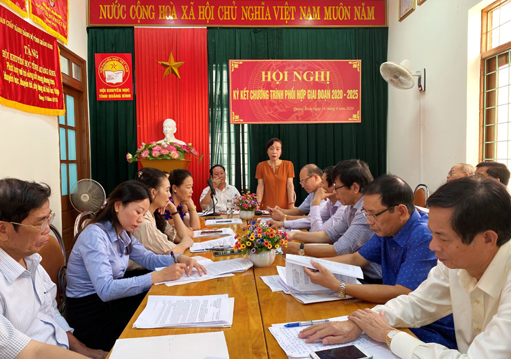Các đại biểu đã đóng góp nhiều ý kiến nhằm phát huy hiệu quả của các chương trình phối hợp, đẩy mạnh công tác khuyến học, khuyến tài.