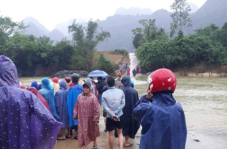 Khu vực ngầm tràn, nơi cháu bé bị cuốn trôi.