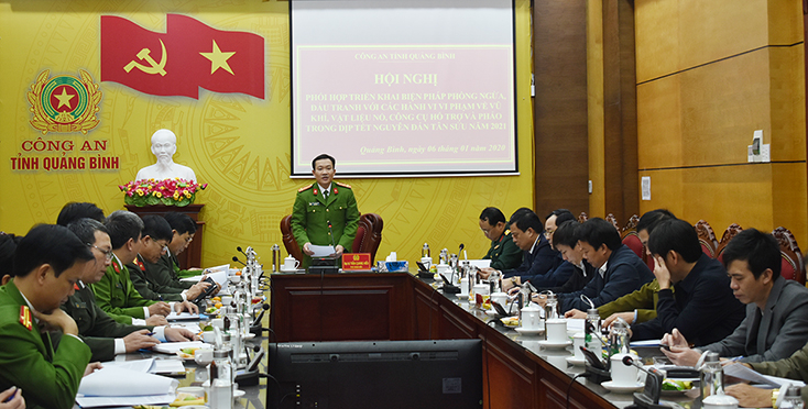 Toàn cảnh hội nghị.
