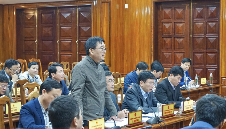 Đại biểu thảo luận tại hội nghị.