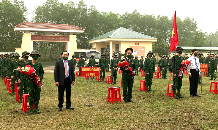 Toàn cảnh lễ giao, nhận quân.