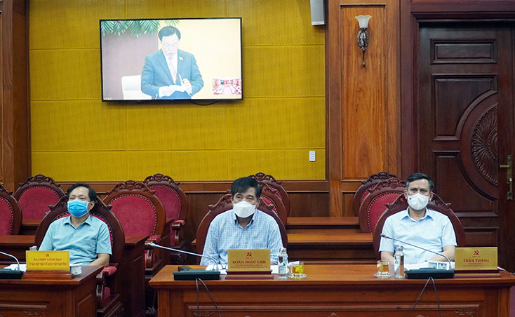 Các đại biểu dự hội nghị.
