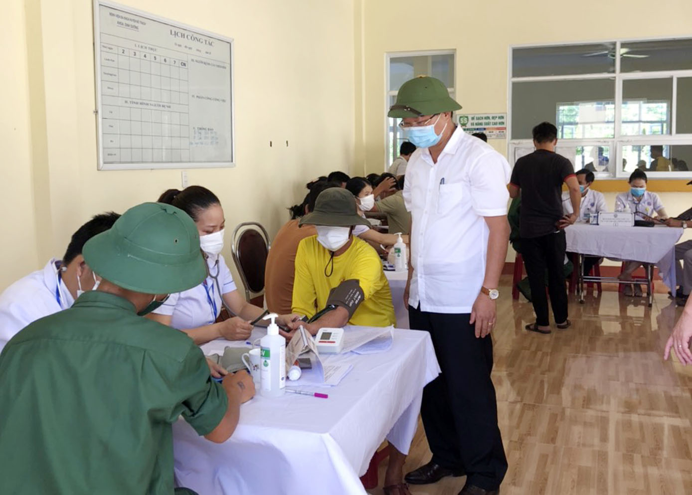 Huyện Bố Trạch kết thúc tiêm vắc xin đợt 2 cho 2.190 người. 