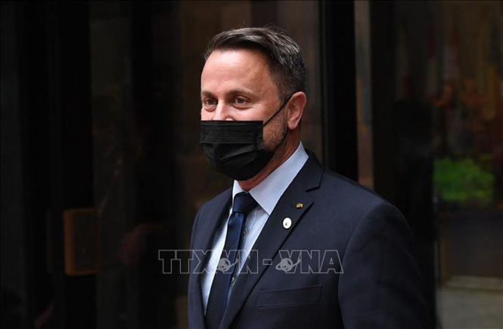Thủ tướng Luxembourg Xavier Bettel sau khi dự hội nghị thượng đỉnh Liên minh châu Âu tại Brussels, Bỉ ngày 25-6-2021. Ảnh: AFP/TTXVN