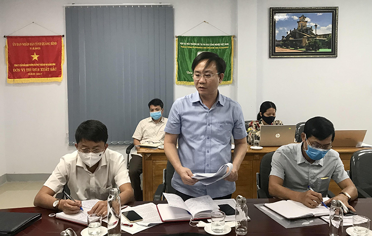  Đại biểu thảo luận tại buổi làm việc.