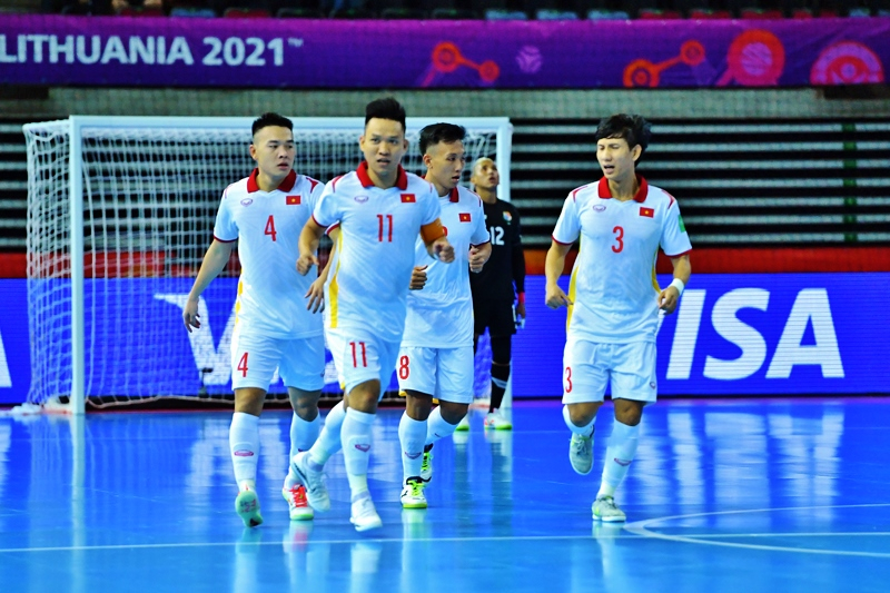  Sau trận thắng quan trọng trước đội tuyển futsal Panama qua đó thắp lên hy vọng cạnh tranh suất vé đi tiếp vào vòng 1/8, đội tuyển Việt Nam được Liên đoàn bóng đá Việt Nam (VFF)  