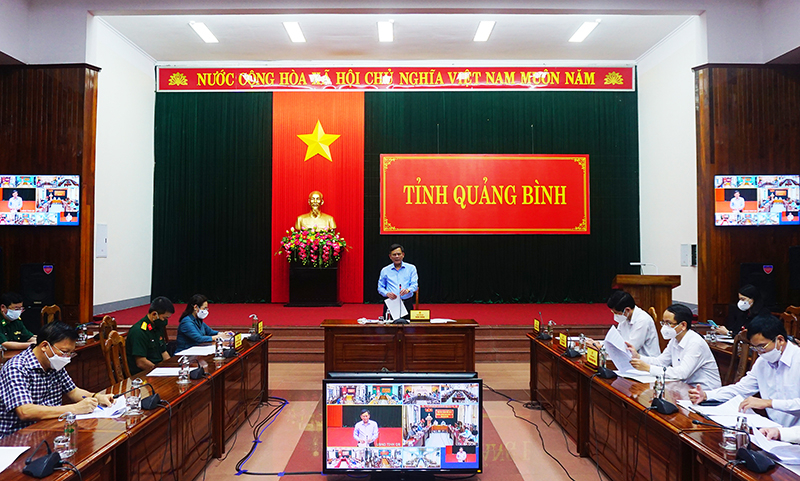 Đồng chí Chủ tịch UBND tỉnh Trần Thắng phát biểu kết luận tại cuộc họp.
