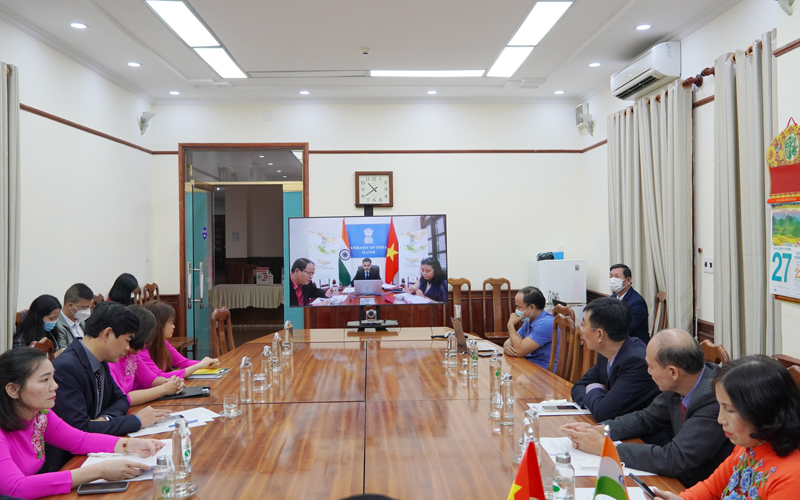 Các đại biểu dự lễ ký kết.