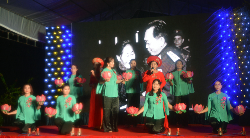 Các tiết mục tại chương trình nghệ thuật truyền thống chào đón năm mới năm 2022 của huyện Bố Trạch.
