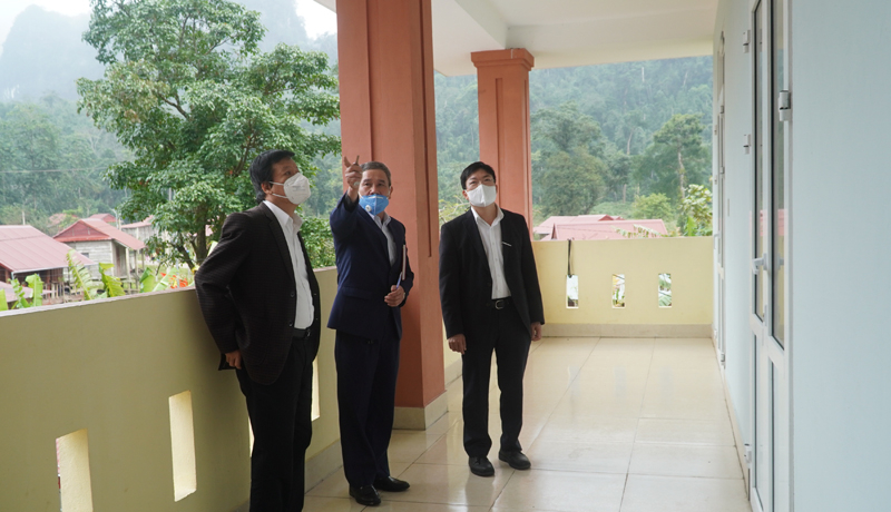 Kiểm tra, nghiệm thu công trình Trạm y tế xã Tân Trạch. 