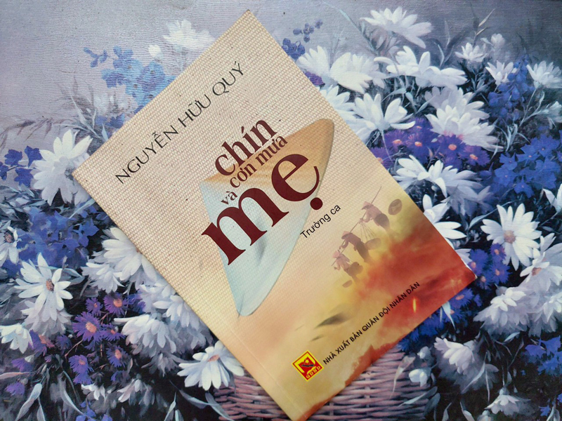 Bìa tác phẩm “Chín cơn mưa và mẹ”.